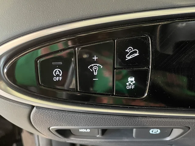 Nuevos GENESIS GV70 à Estados chez autogozo