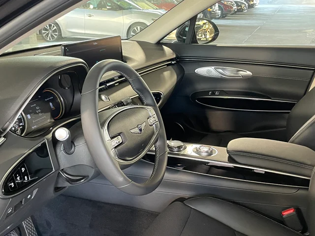 Nuevos GENESIS GV70 à Estados chez autogozo