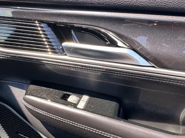 SEMINUEVOS JEEP Wagoneer a Estados en autogozo