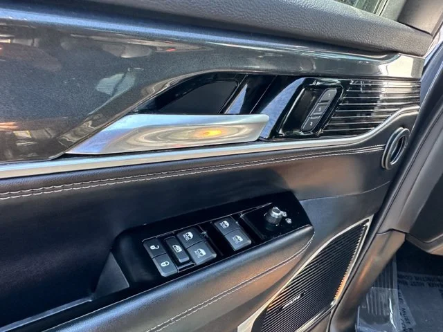 SEMINUEVOS JEEP Wagoneer a Estados en autogozo