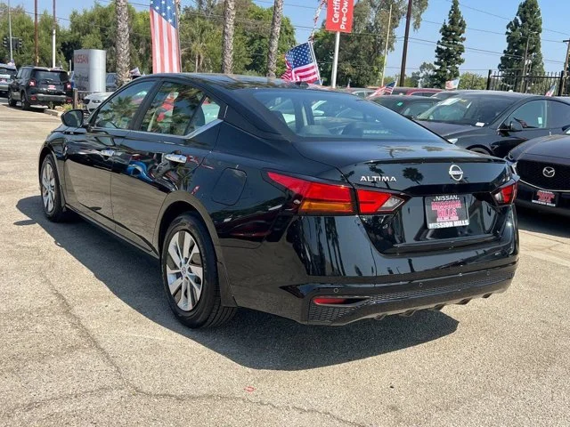 SEMINUEVOS NISSAN Altima a Estados en autogozo