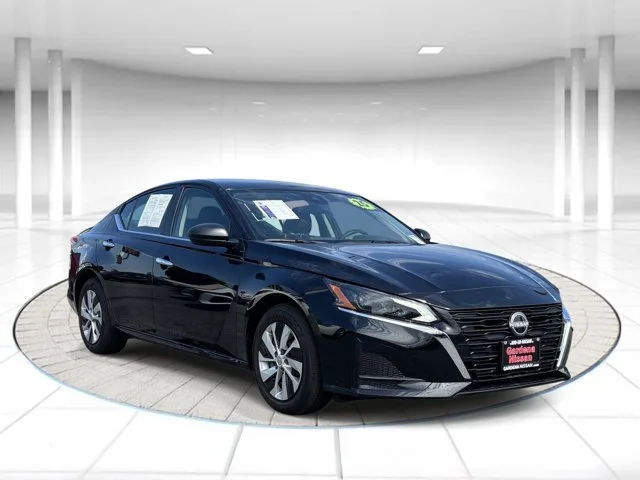 SEMINUEVOS NISSAN Altima a Estados en autogozo