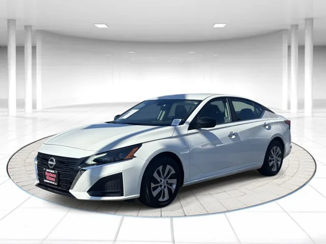 SEMINUEVOS NISSAN Altima a Estados en autogozo