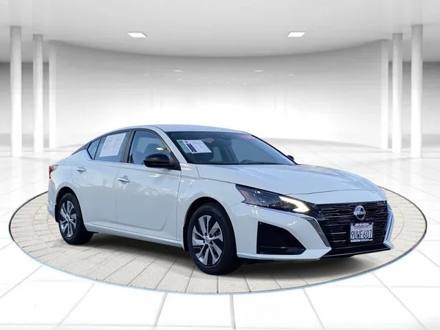 SEMINUEVOS NISSAN Altima a Estados en autogozo