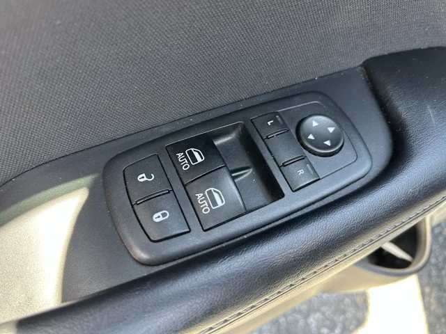 SEMINUEVOS DODGE Challenger a Estados en autogozo