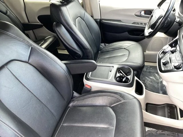 SEMINUEVOS CHRYSLER Pacifica a Estados en autogozo