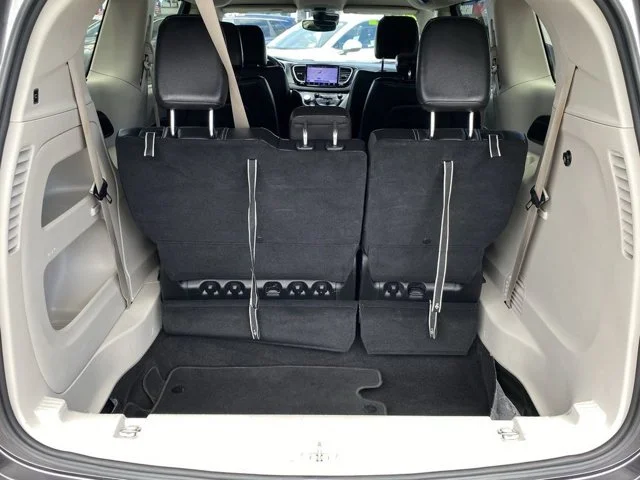SEMINUEVOS CHRYSLER Pacifica a Estados en autogozo