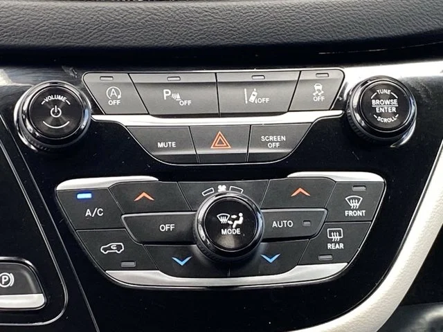 SEMINUEVOS CHRYSLER Pacifica a Estados en autogozo
