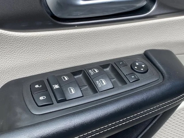 SEMINUEVOS CHRYSLER Pacifica a Estados en autogozo