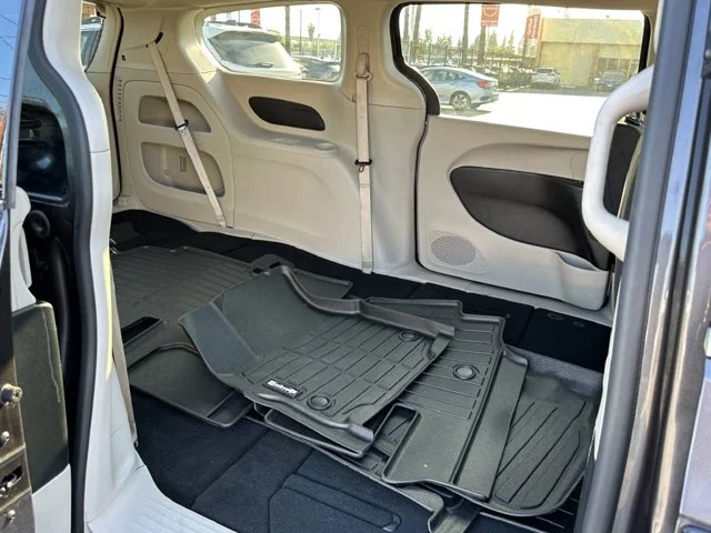 SEMINUEVOS CHRYSLER Voyager a Estados en autogozo