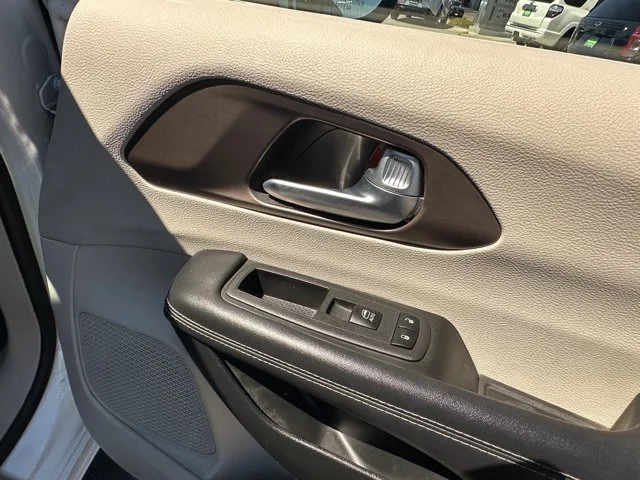 SEMINUEVOS CHRYSLER Voyager a Estados en autogozo