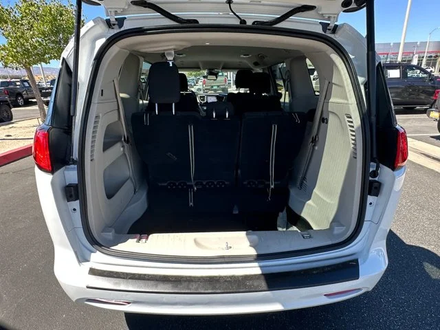 SEMINUEVOS CHRYSLER Voyager a Estados en autogozo