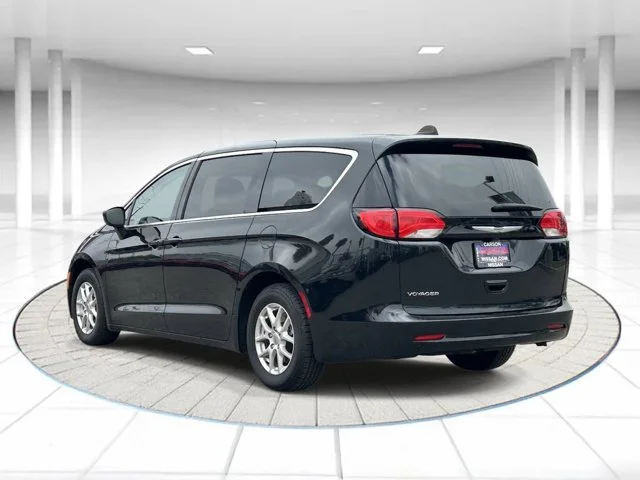 SEMINUEVOS CHRYSLER Voyager a Estados en autogozo