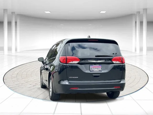 SEMINUEVOS CHRYSLER Voyager a Estados en autogozo