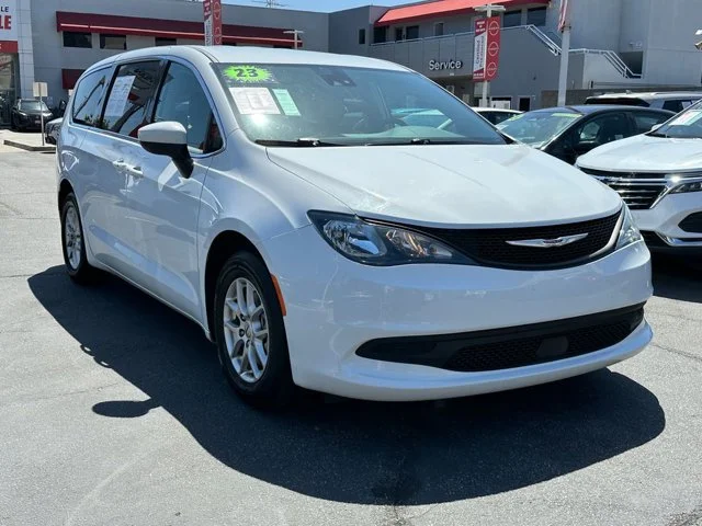 SEMINUEVOS CHRYSLER Voyager a Estados en autogozo