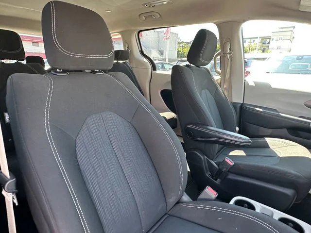 SEMINUEVOS CHRYSLER Voyager a Estados en autogozo