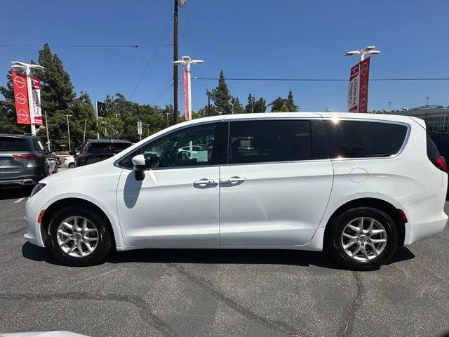 SEMINUEVOS CHRYSLER Voyager a Estados en autogozo