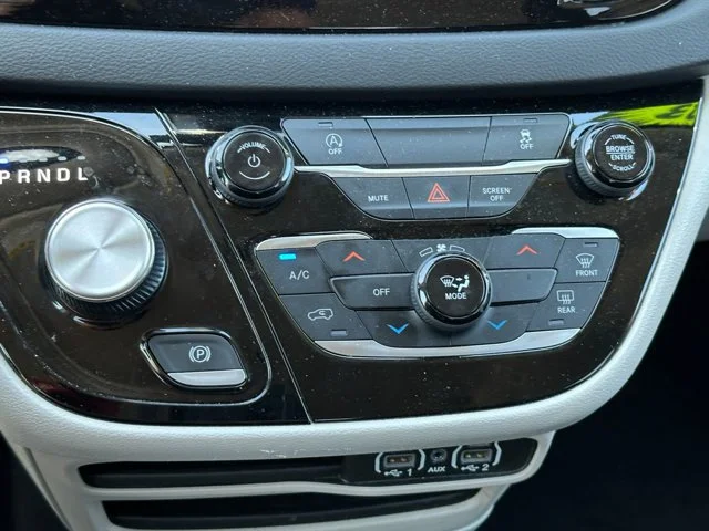 SEMINUEVOS CHRYSLER Voyager a Estados en autogozo
