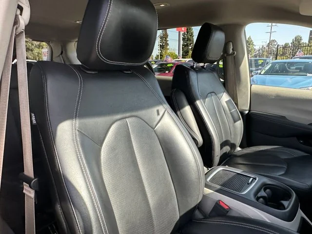 SEMINUEVOS CHRYSLER Pacifica a Estados en autogozo