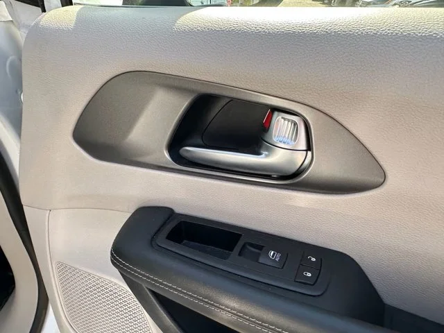 SEMINUEVOS CHRYSLER Pacifica a Estados en autogozo