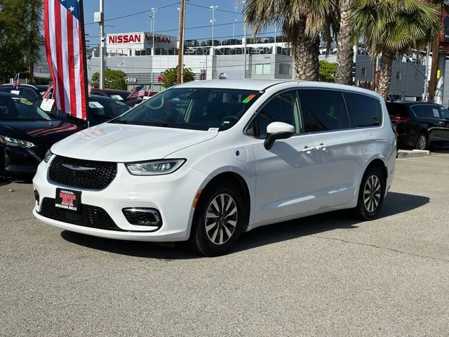 SEMINUEVOS CHRYSLER Pacifica a Estados en autogozo