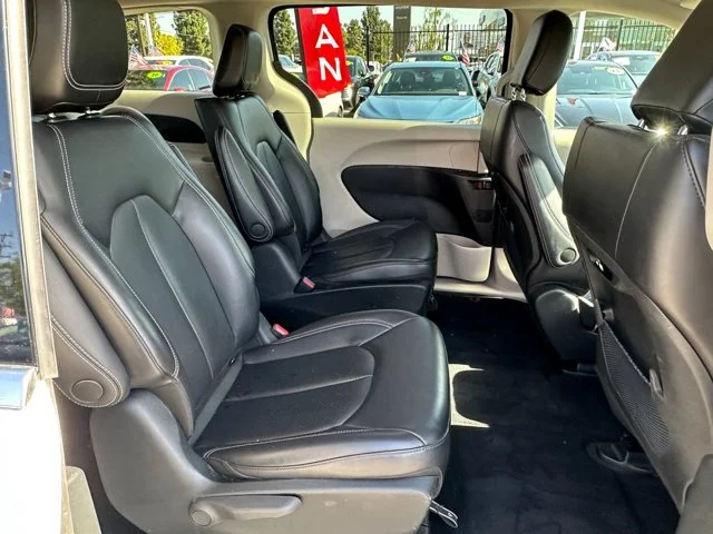 SEMINUEVOS CHRYSLER Pacifica a Estados en autogozo