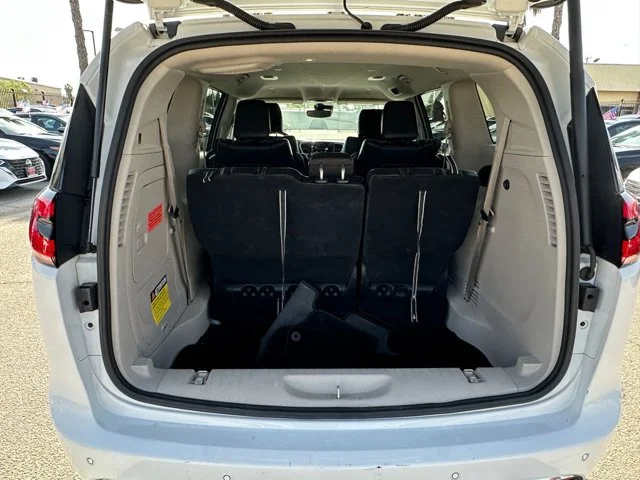 SEMINUEVOS CHRYSLER Pacifica a Estados en autogozo
