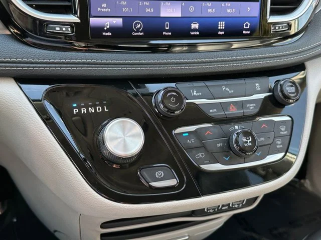SEMINUEVOS CHRYSLER Pacifica a Estados en autogozo