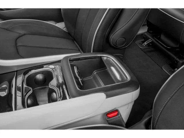 SEMINUEVOS CHRYSLER Pacifica a Estados en autogozo