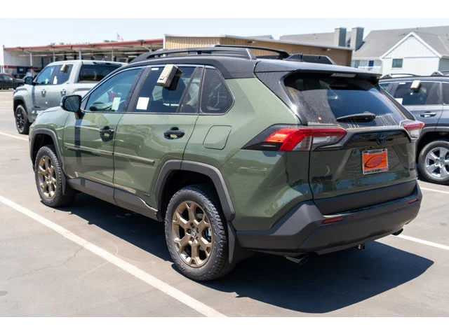 Nuevos TOYOTA RAV4 HYBRID à Estados chez autogozo