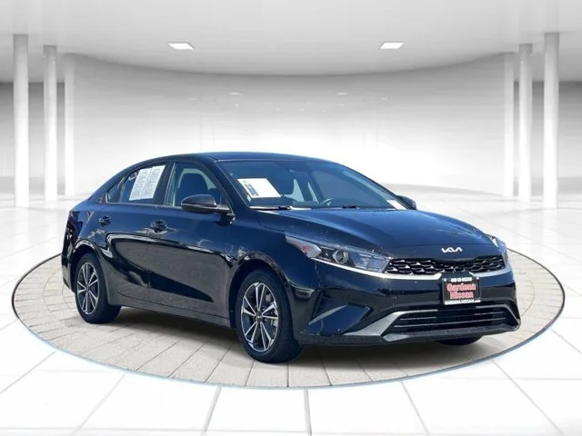 SEMINUEVOS KIA Forte a Estados en autogozo