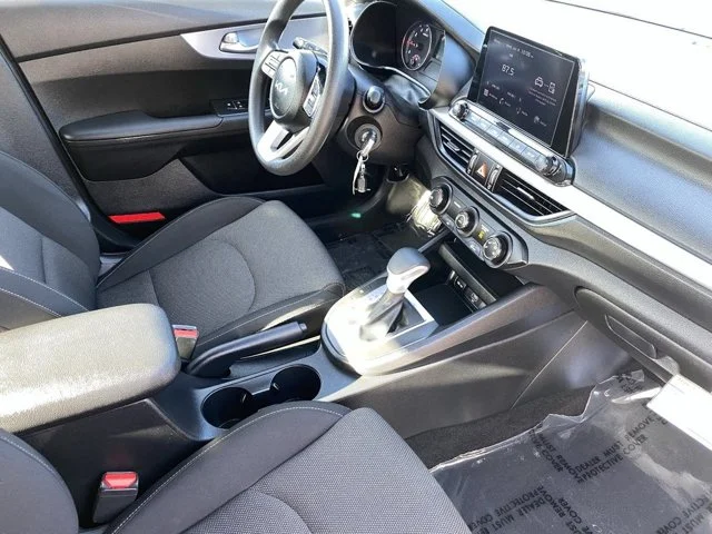 SEMINUEVOS KIA Forte a Estados en autogozo