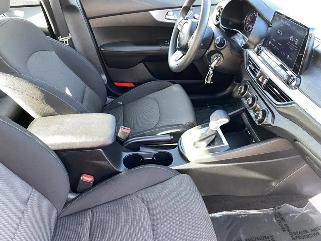 SEMINUEVOS KIA Forte a Estados en autogozo