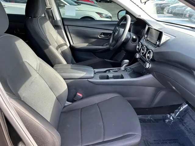 SEMINUEVOS NISSAN Sentra a Estados en autogozo