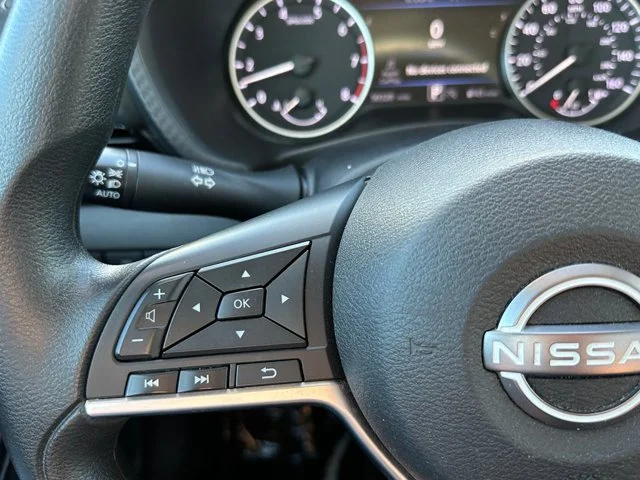 SEMINUEVOS NISSAN Sentra a Estados en autogozo