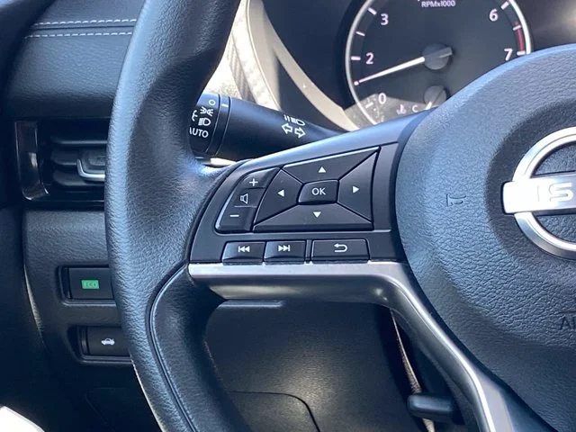 SEMINUEVOS NISSAN Sentra a Estados en autogozo