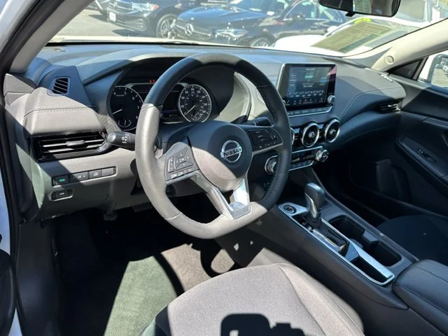 SEMINUEVOS NISSAN Sentra a Estados en autogozo