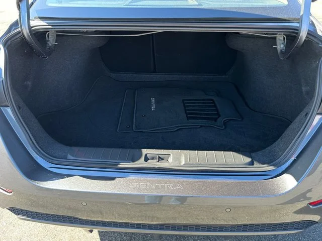 SEMINUEVOS NISSAN Sentra a Estados en autogozo