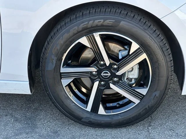 SEMINUEVOS NISSAN Sentra a Estados en autogozo