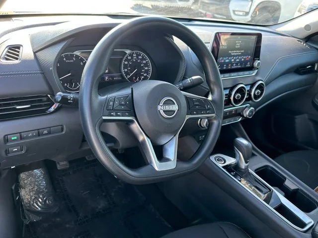 SEMINUEVOS NISSAN Sentra a Estados en autogozo