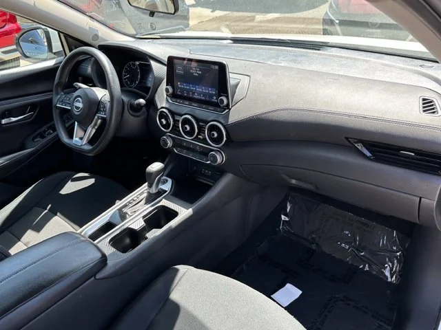 SEMINUEVOS NISSAN Sentra a Estados en autogozo