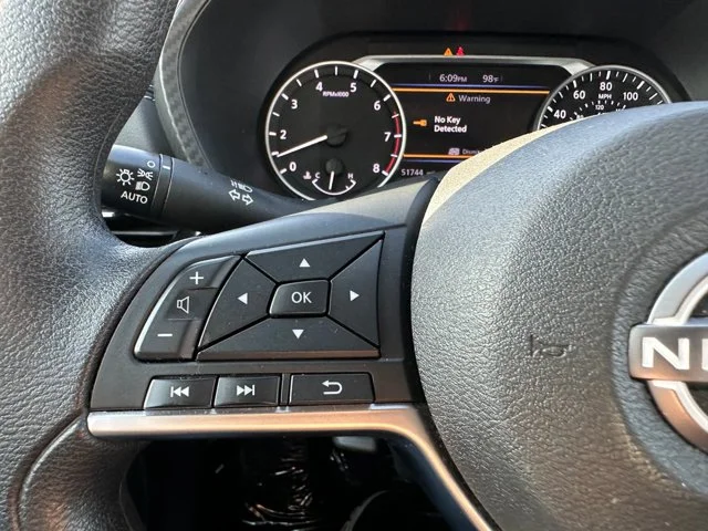 SEMINUEVOS NISSAN Sentra a Estados en autogozo
