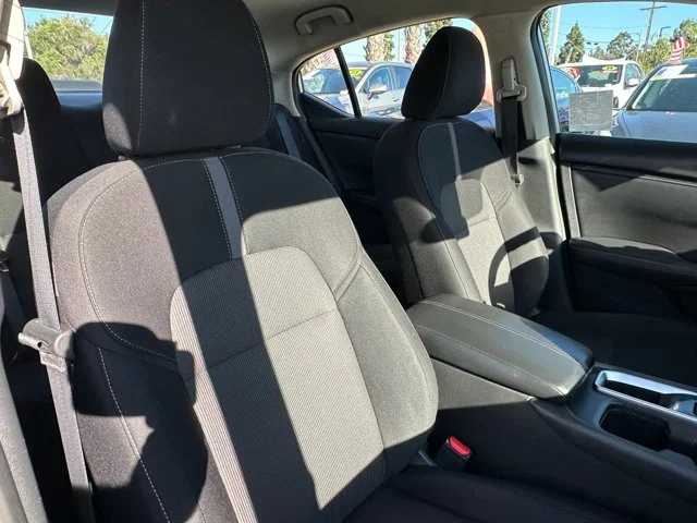 SEMINUEVOS NISSAN Sentra a Estados en autogozo