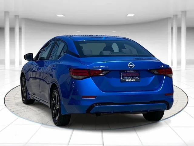 SEMINUEVOS NISSAN Sentra a Estados en autogozo