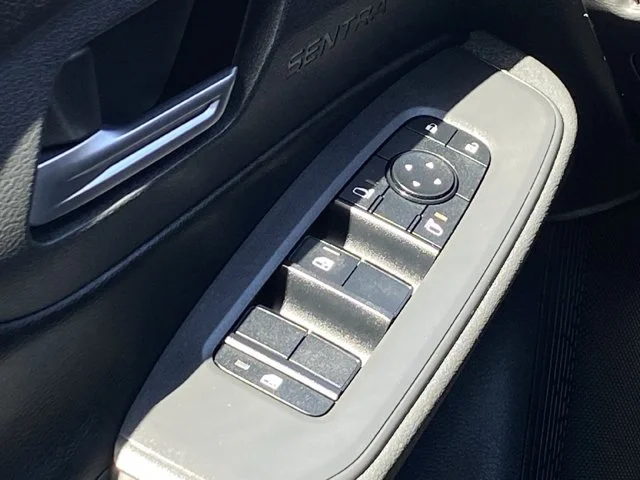SEMINUEVOS NISSAN Sentra a Estados en autogozo