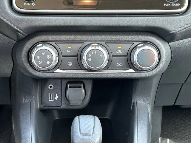 SEMINUEVOS NISSAN Versa a Estados en autogozo