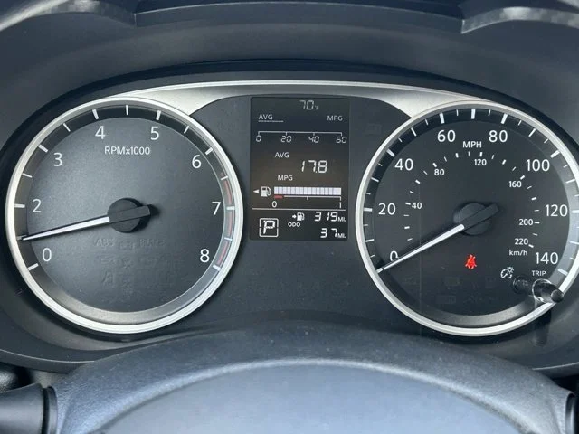SEMINUEVOS NISSAN Versa a Estados en autogozo