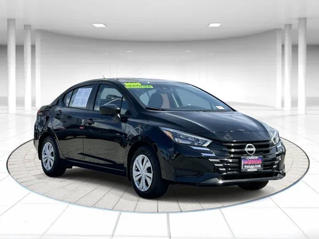 SEMINUEVOS NISSAN Versa a Estados en autogozo