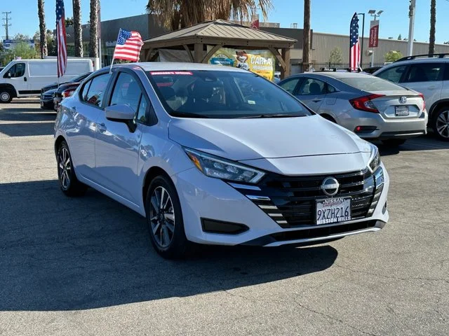 SEMINUEVOS NISSAN Versa a Estados en autogozo
