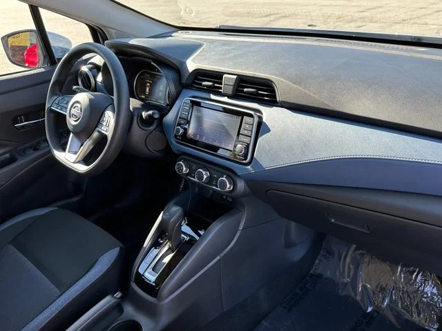 SEMINUEVOS NISSAN Versa a Estados en autogozo